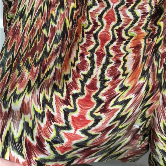 Haute Hippie Pleated-Front Silk Shorts - Picture 4 of 7